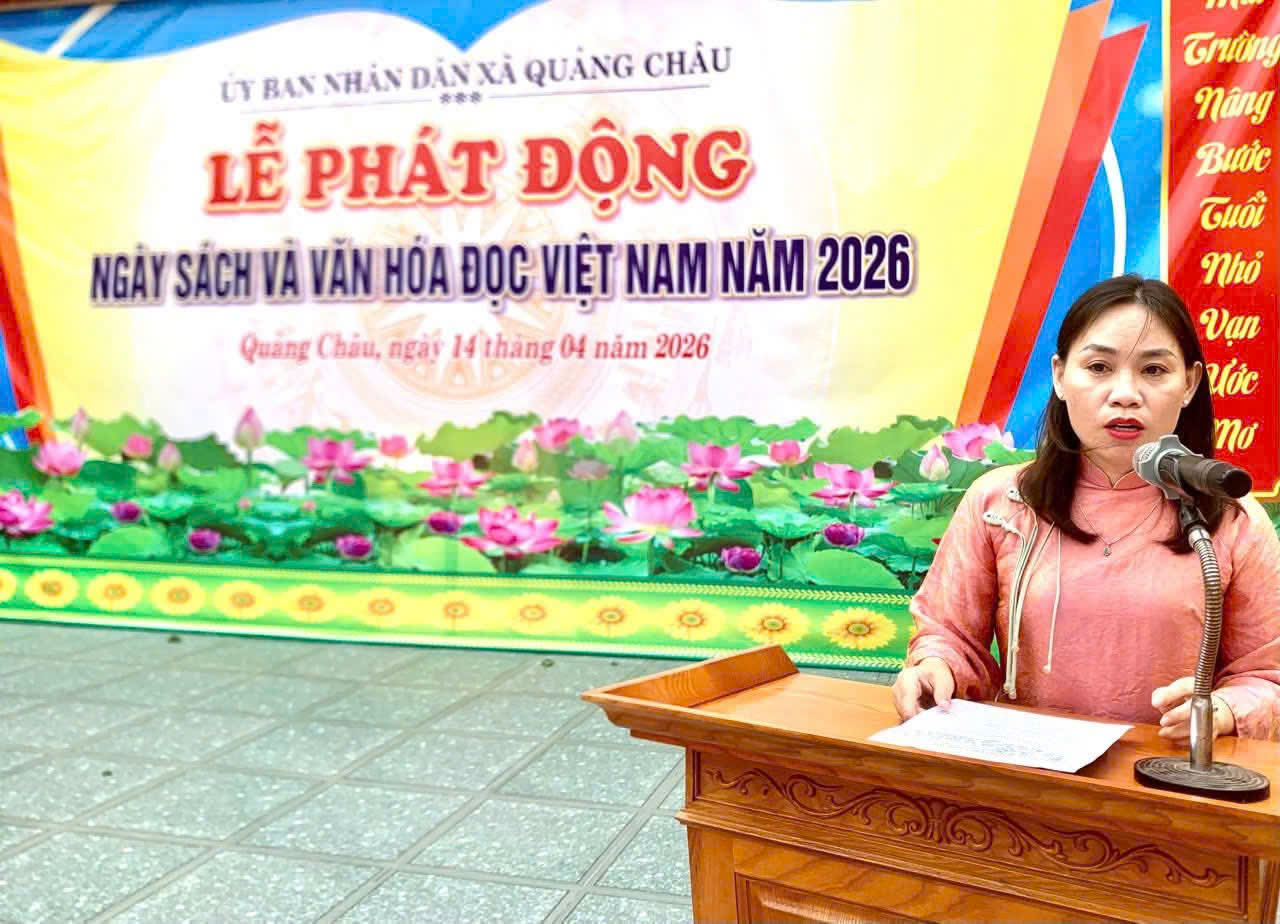 Bà Nguyễn Thị Hồng Nhung UVBTV-PCT UBND xã phát biểu phát động trong buổi lễ